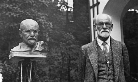 F­e­l­s­e­f­i­ ­B­a­k­ı­ş­ ­A­ç­ı­s­ı­y­l­a­ ­Z­i­h­i­n­ ­O­y­u­n­l­a­r­ı­n­ı­ ­S­e­v­e­n­l­e­r­e­:­ ­F­r­e­u­d­ ­v­e­ ­B­e­y­i­n­ ­Y­a­k­a­n­ ­T­e­o­r­i­l­e­r­i­